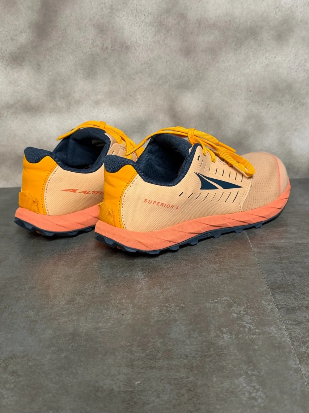 Altra Superior 5 Women’s Trail Running Shoes Dusty Pink Size 9